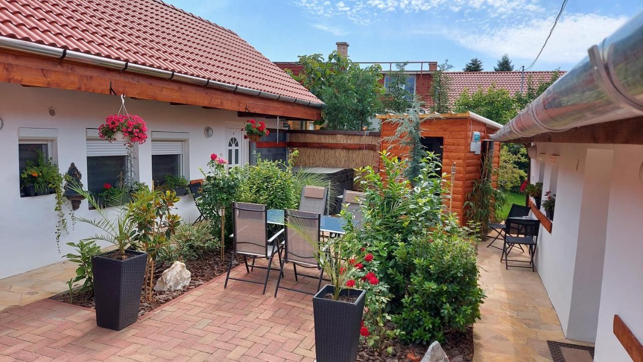 Apartament Gyongy Apartmanhazak Gyöngyös Zewnętrze zdjęcie